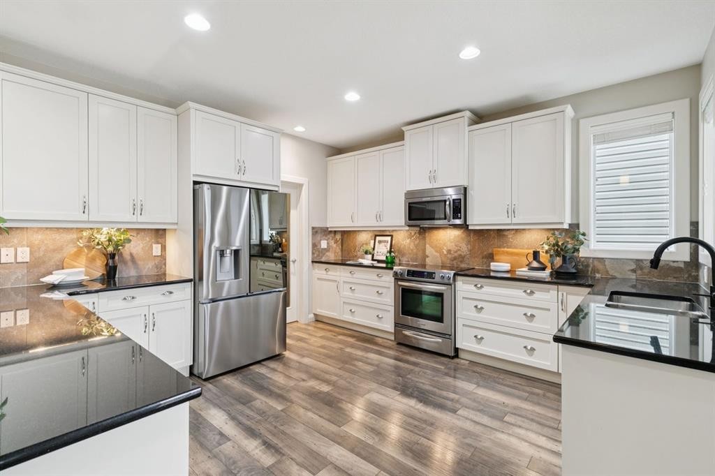 982 Evanston Drive Nw, Calgary, AB