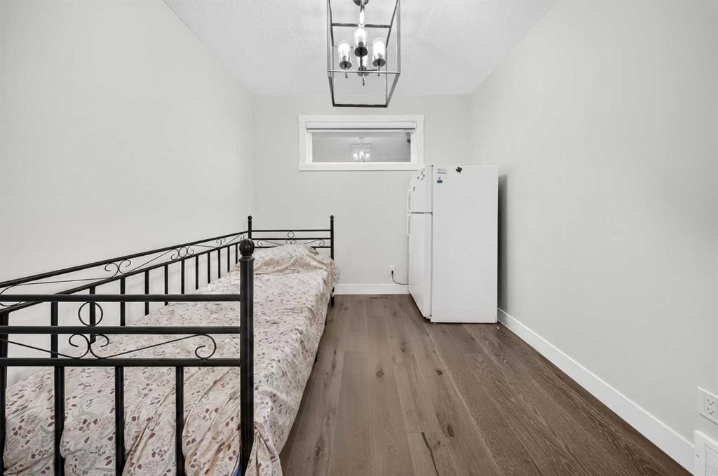 47 Waterford Heights, Chestermere, AB