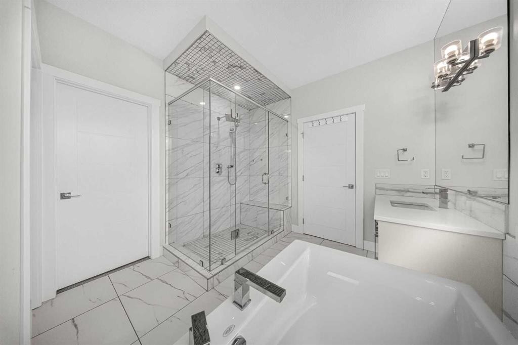 47 Waterford Heights, Chestermere, AB