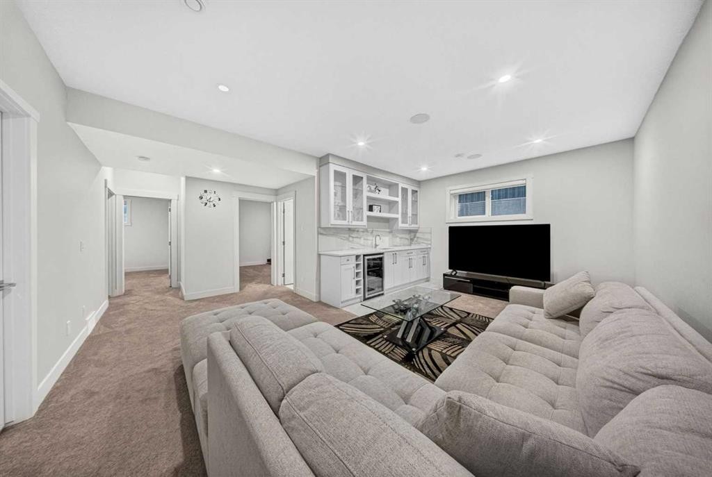 47 Waterford Heights, Chestermere, AB
