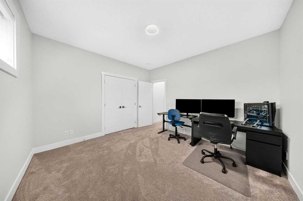 47 Waterford Heights, Chestermere, AB