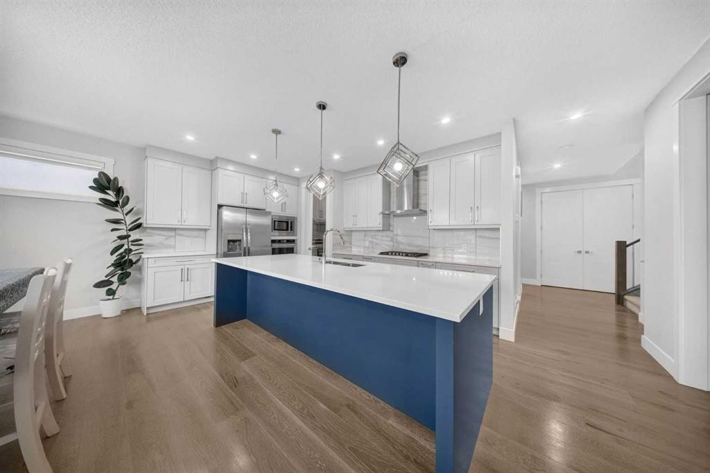 47 Waterford Heights, Chestermere, AB
