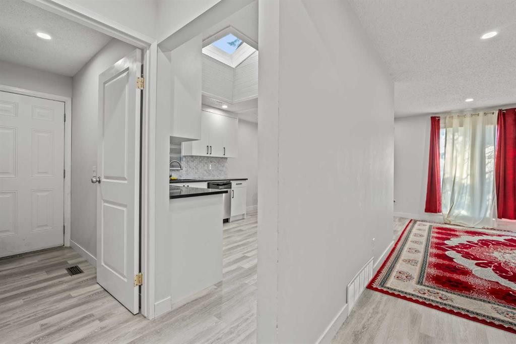 259 Manora Crescent Ne, Calgary, AB