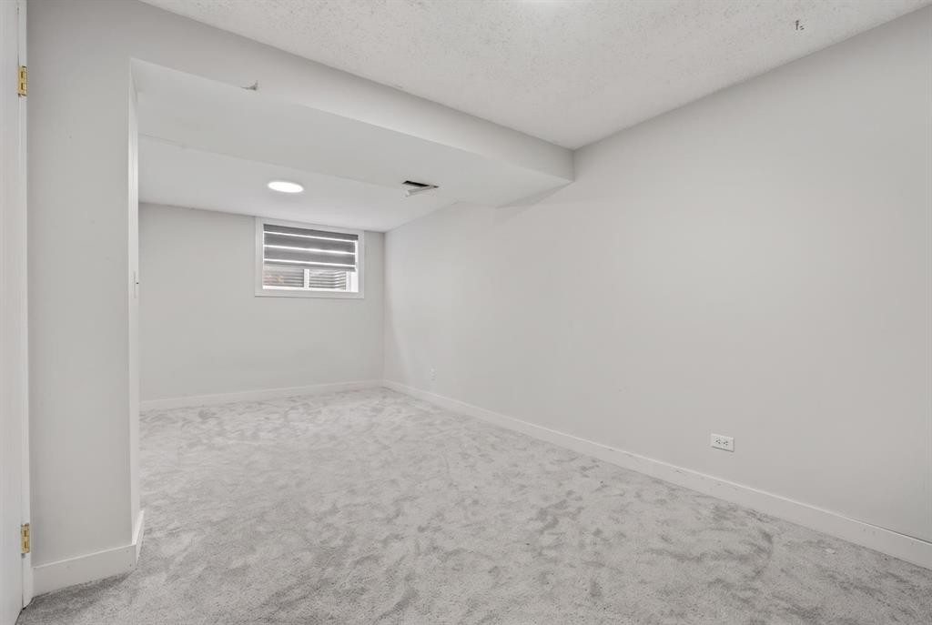 259 Manora Crescent Ne, Calgary, AB