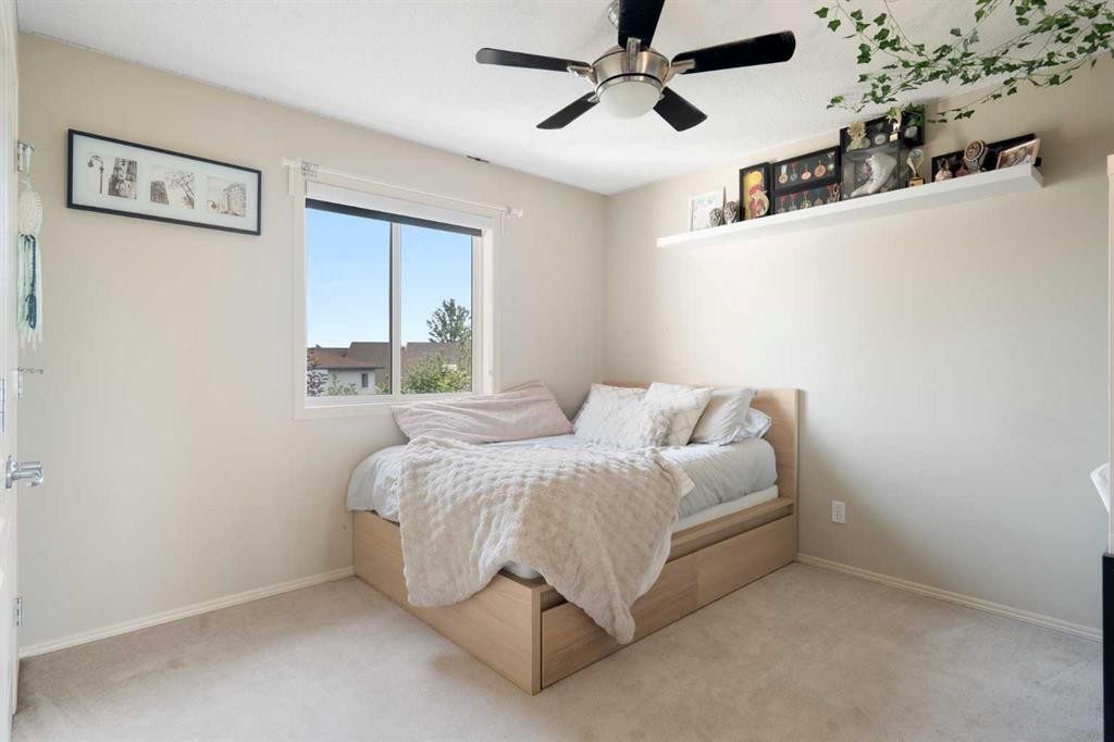 408 Rainbow Falls Way, Chestermere, AB