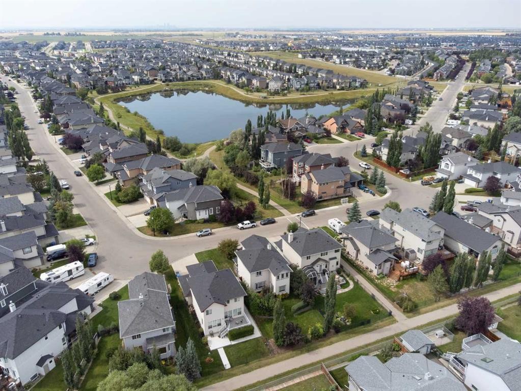 408 Rainbow Falls Way, Chestermere, AB