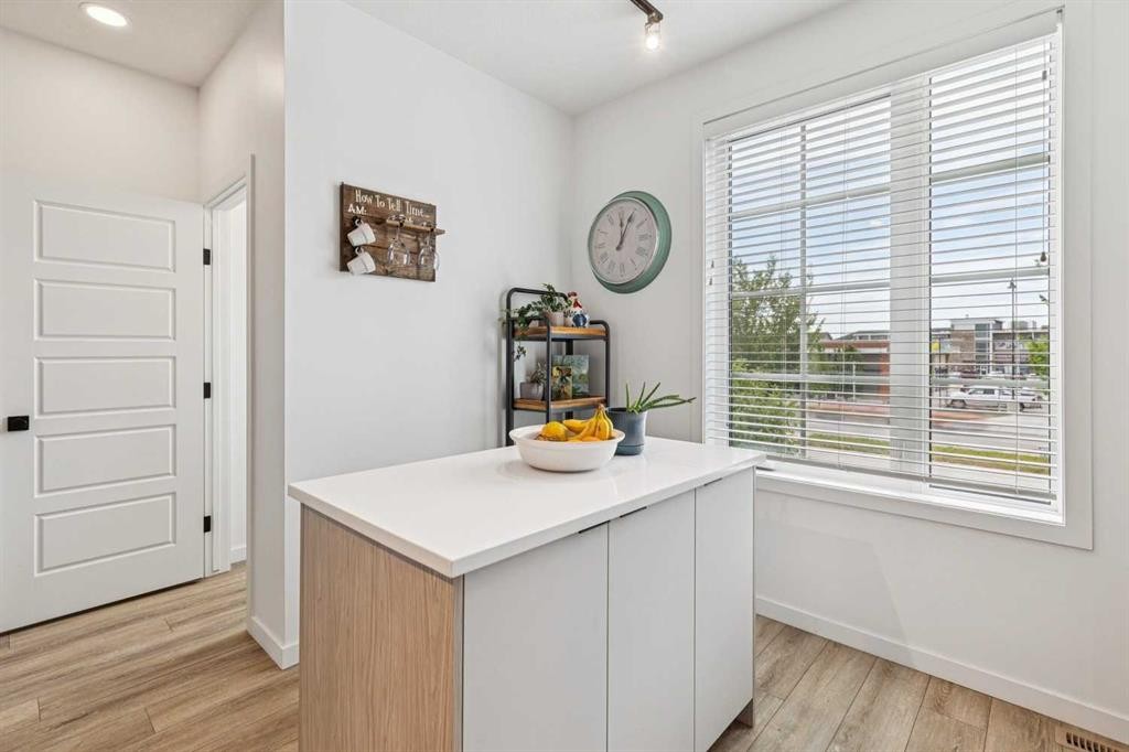 2466 210 Avenue Se, Calgary, AB