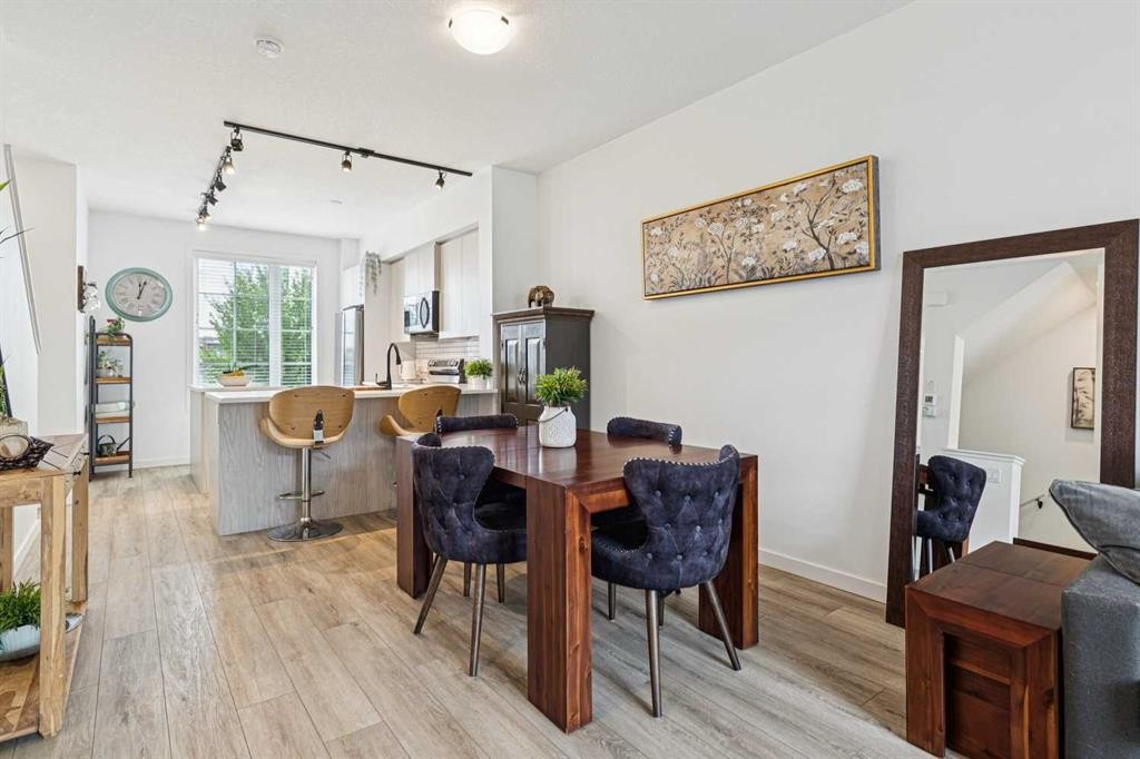 2466 210 Avenue Se, Calgary, AB