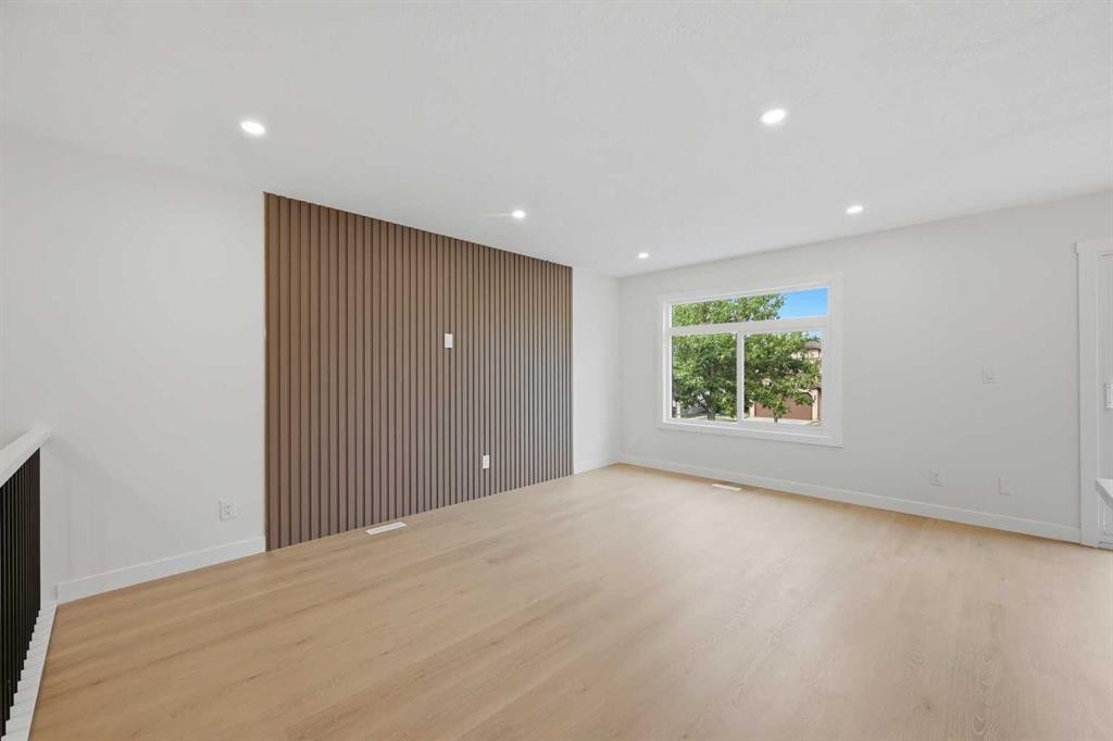 1387 Berkley Drive Nw, Calgary, AB