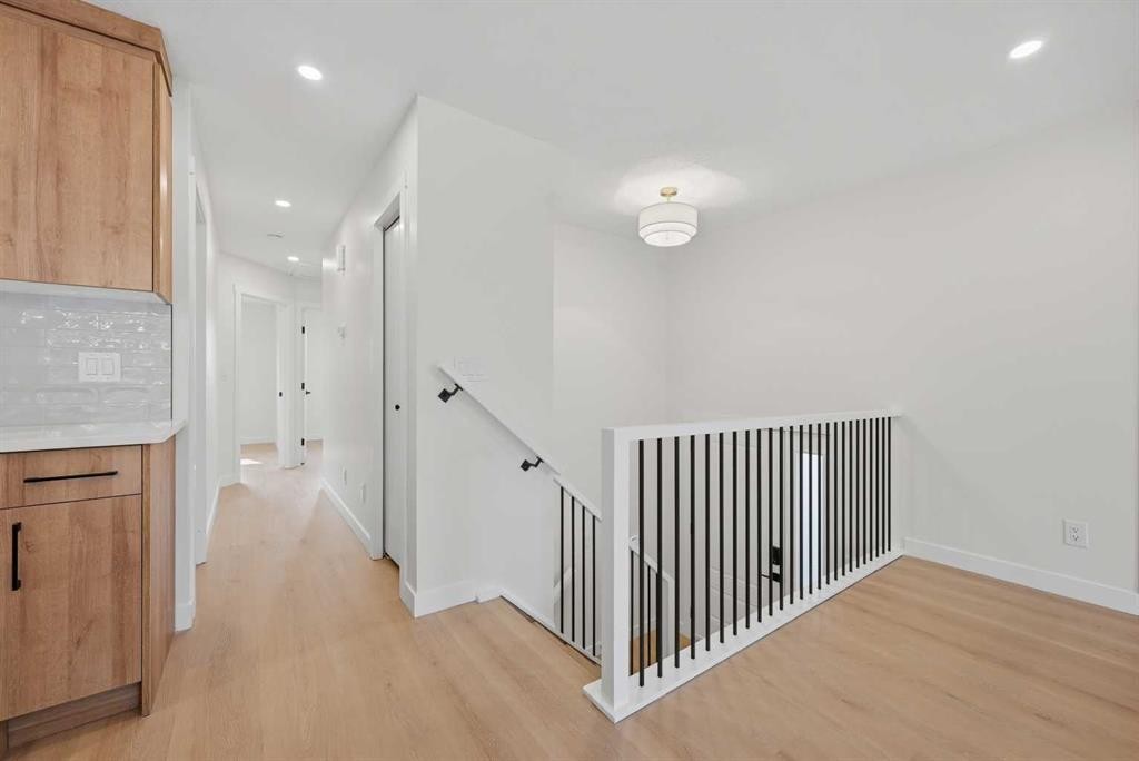 1387 Berkley Drive Nw, Calgary, AB