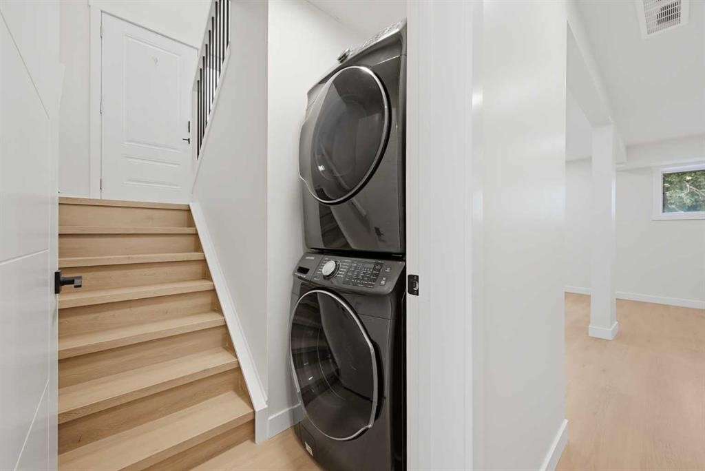 1387 Berkley Drive Nw, Calgary, AB