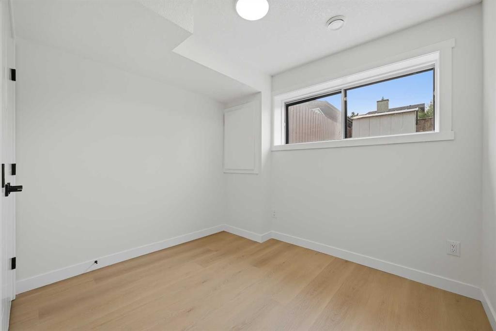 1387 Berkley Drive Nw, Calgary, AB