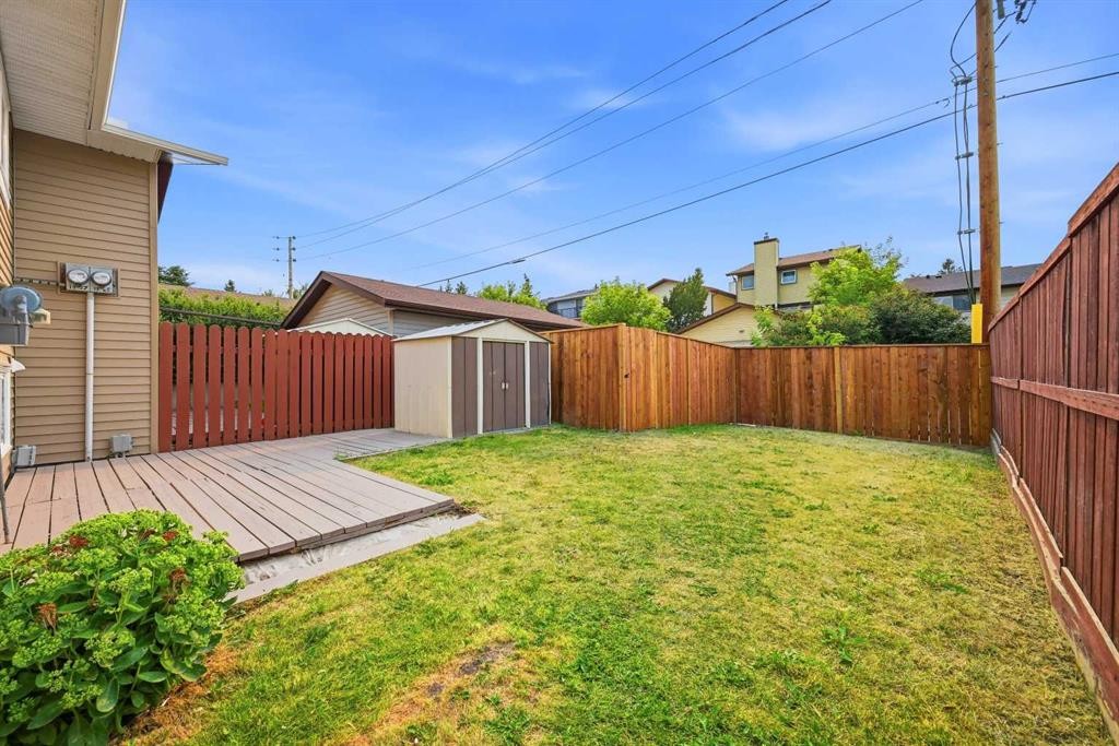 1387 Berkley Drive Nw, Calgary, AB