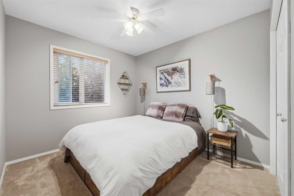 76 Valley Meadow Close Nw, Calgary, AB