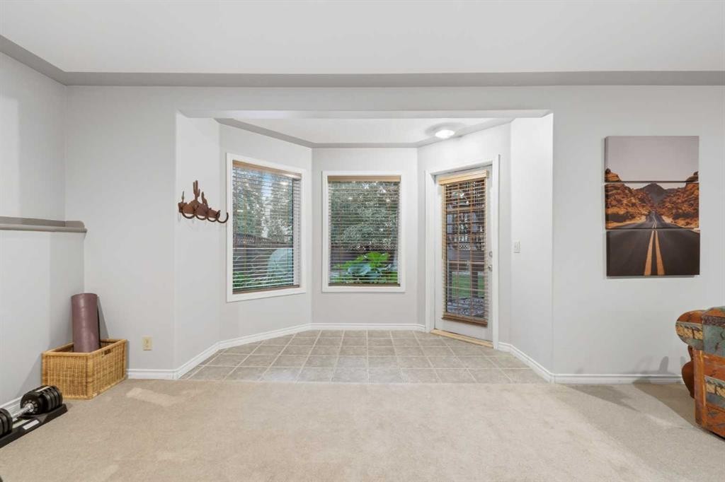 76 Valley Meadow Close Nw, Calgary, AB