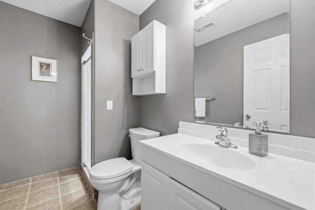 76 Valley Meadow Close Nw, Calgary, AB