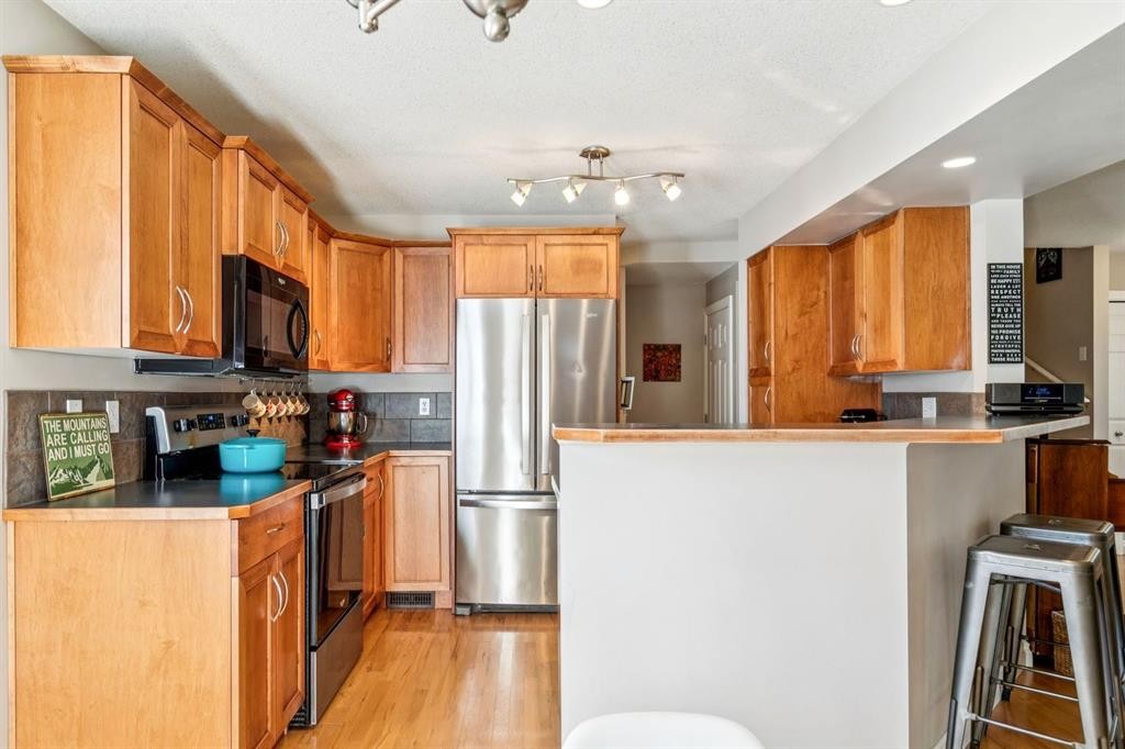 159 Somme Manor Sw, Calgary, AB