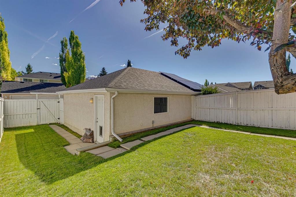 159 Somme Manor Sw, Calgary, AB