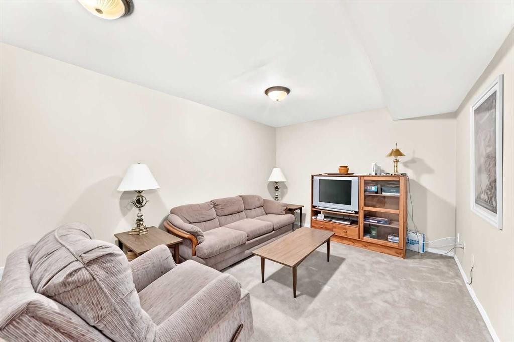 755 Kingsmere Crescent Sw, Calgary, AB