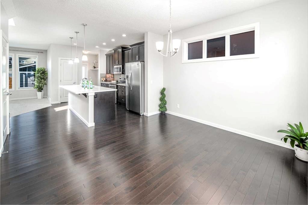 25 Marquis Place Se, Calgary, AB