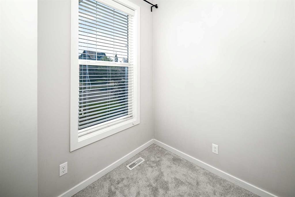 25 Marquis Place Se, Calgary, AB