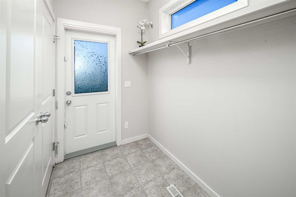25 Marquis Place Se, Calgary, AB