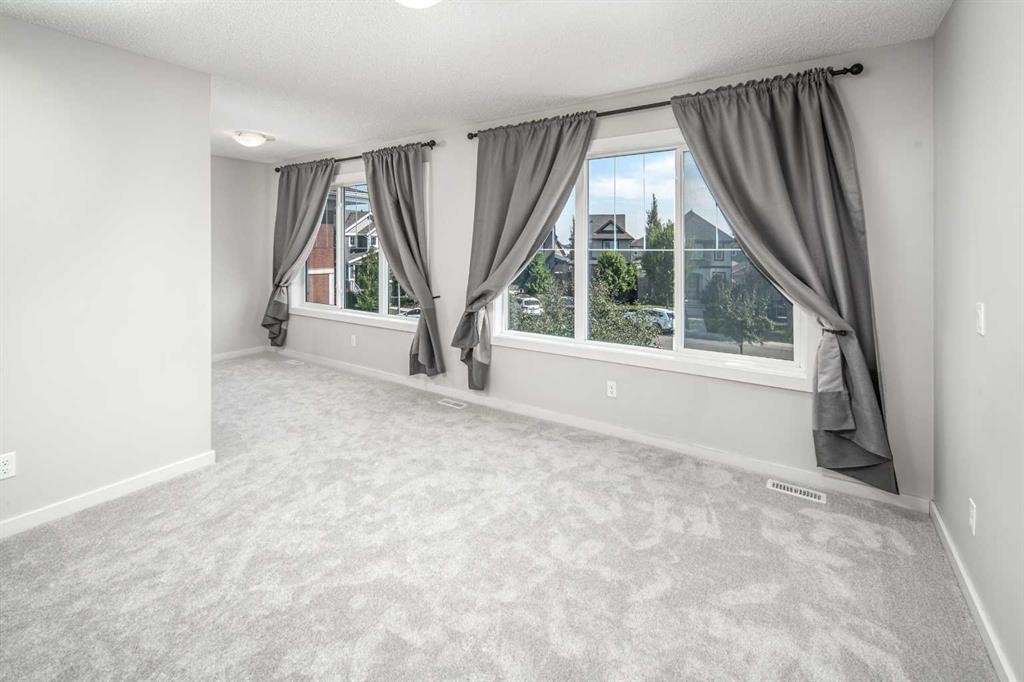 25 Marquis Place Se, Calgary, AB