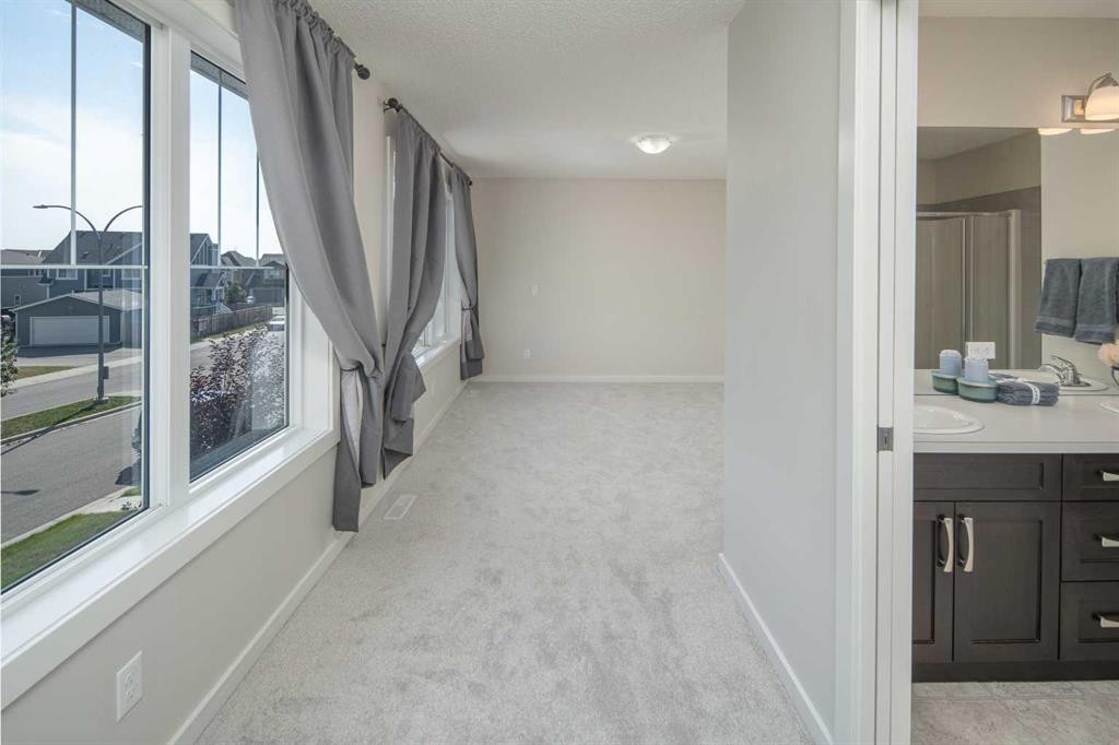 25 Marquis Place Se, Calgary, AB