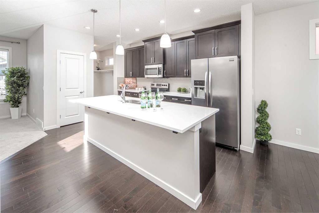 25 Marquis Place Se, Calgary, AB