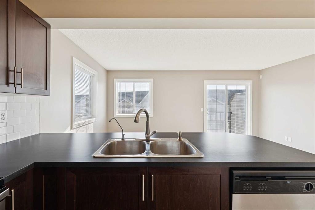 123 Pantego Lane Nw, Calgary, AB