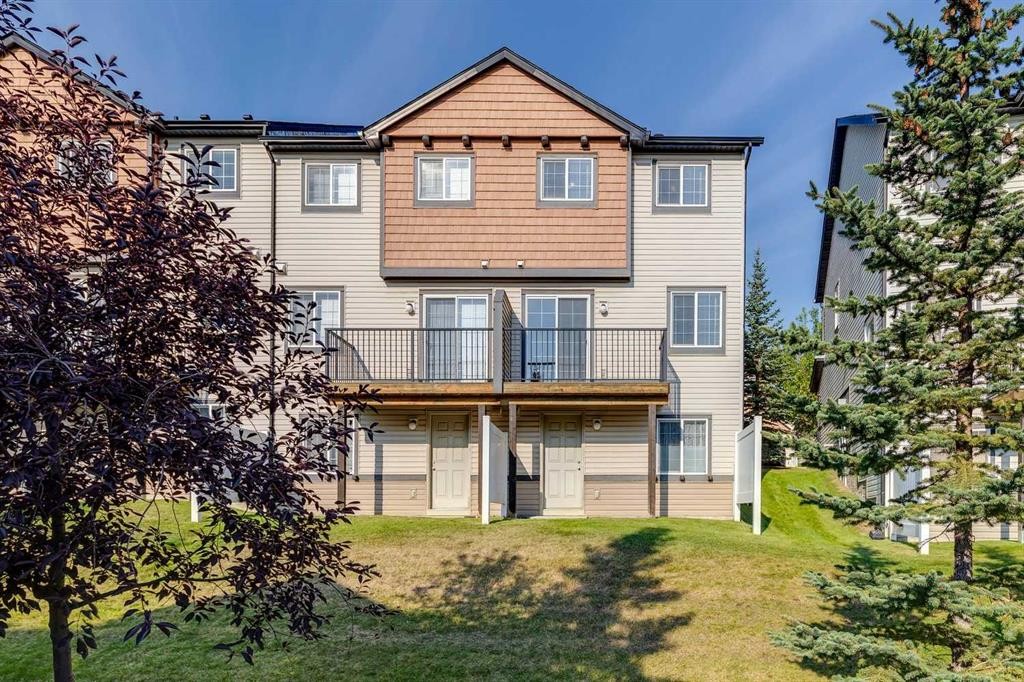 123 Pantego Lane Nw, Calgary, AB