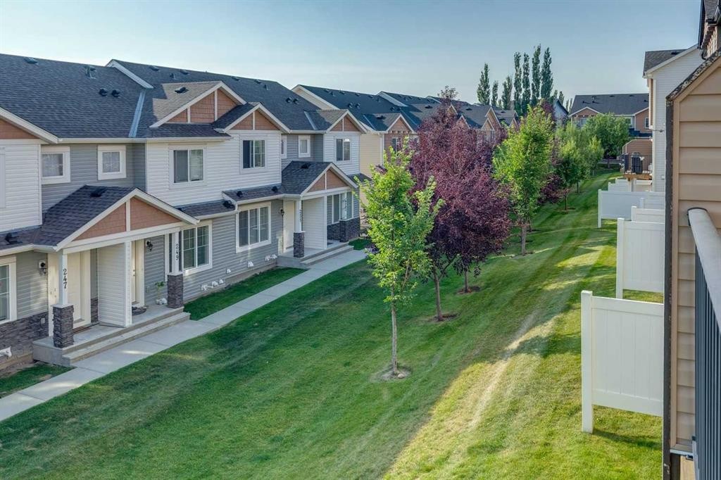 123 Pantego Lane Nw, Calgary, AB