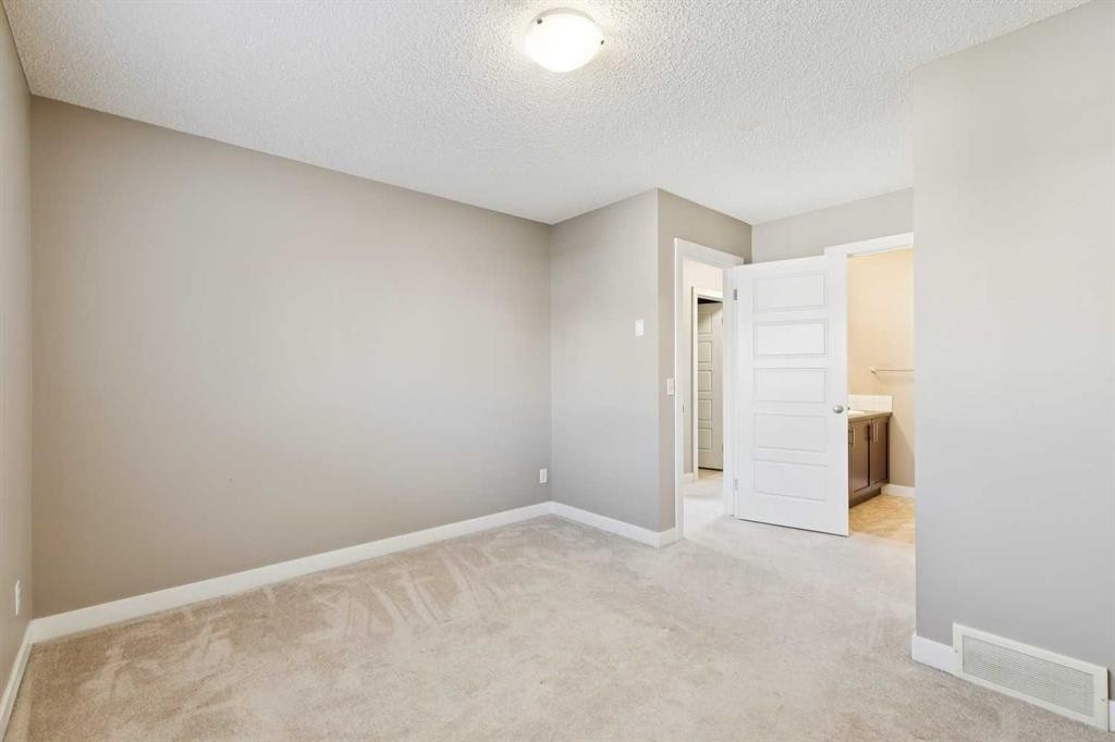 123 Pantego Lane Nw, Calgary, AB