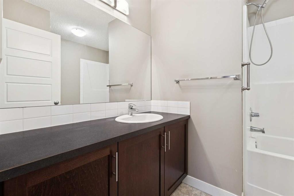 123 Pantego Lane Nw, Calgary, AB