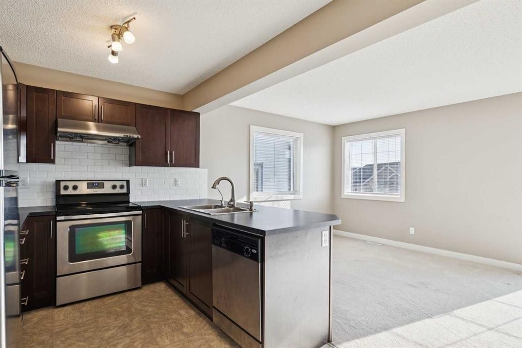 123 Pantego Lane Nw, Calgary, AB