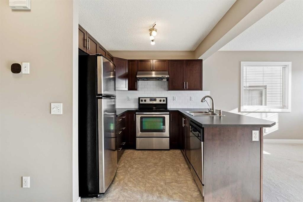 123 Pantego Lane Nw, Calgary, AB