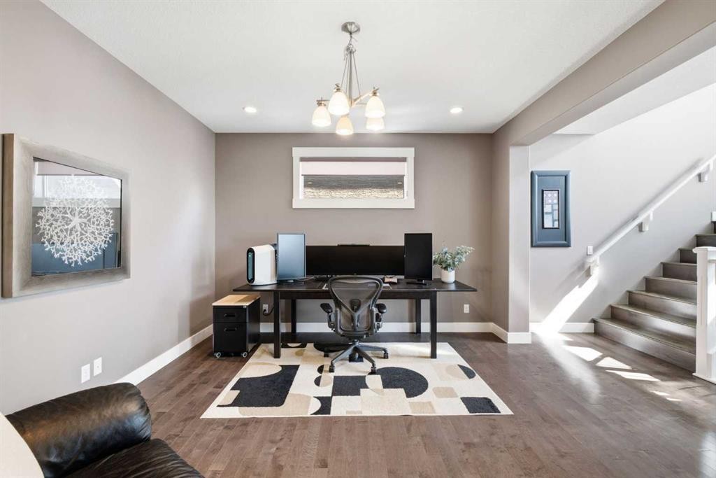 191 Springbluff Heights Sw, Calgary, AB