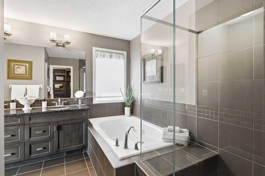 191 Springbluff Heights Sw, Calgary, AB