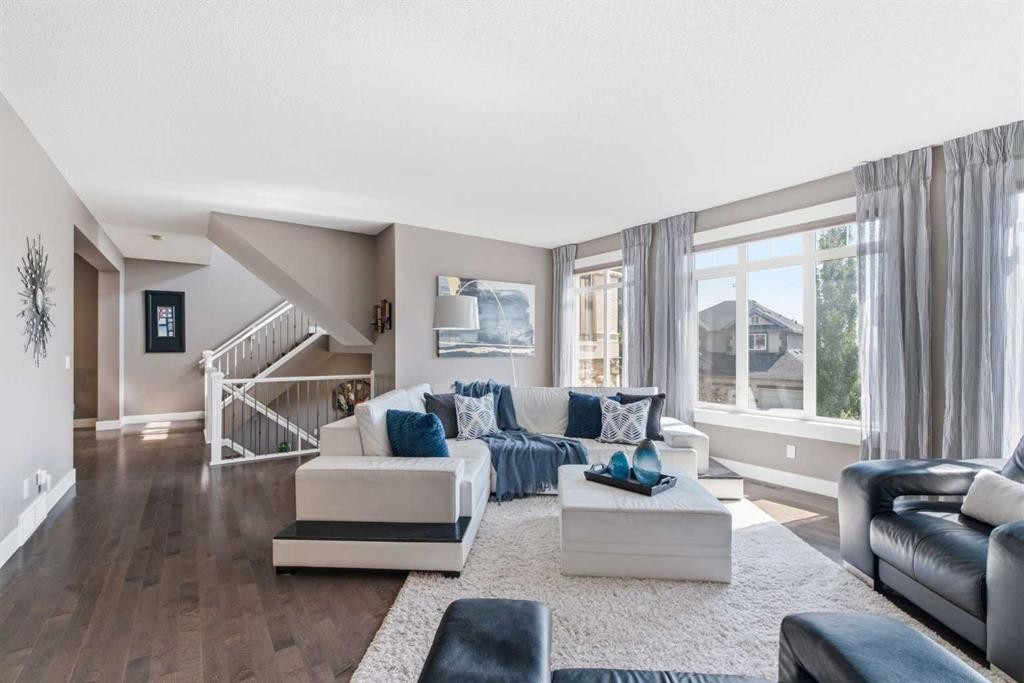 191 Springbluff Heights Sw, Calgary, AB