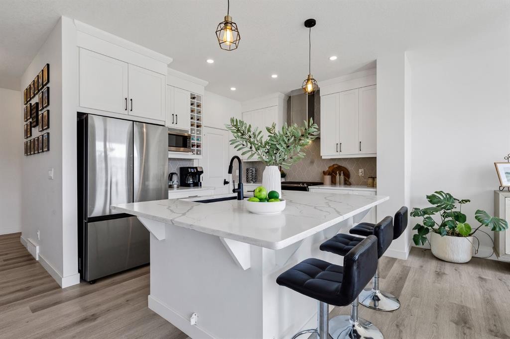 223 Chelsea Heath, Chestermere, AB