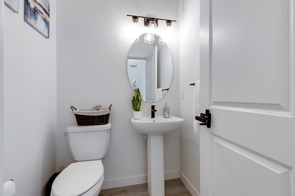 223 Chelsea Heath, Chestermere, AB