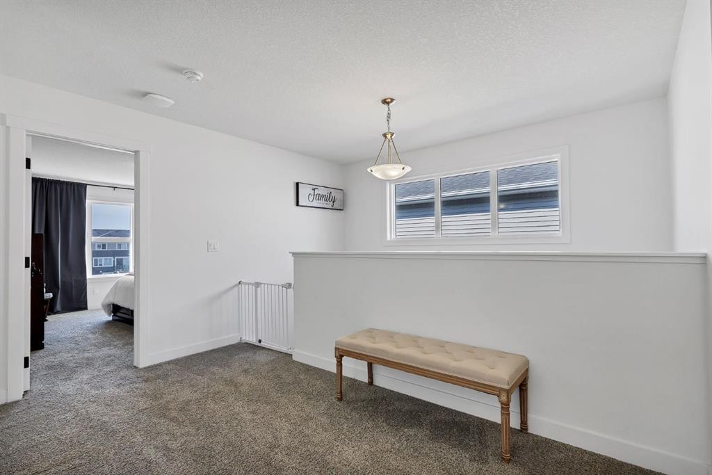 223 Chelsea Heath, Chestermere, AB