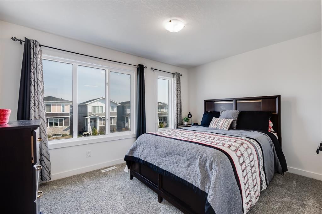 223 Chelsea Heath, Chestermere, AB