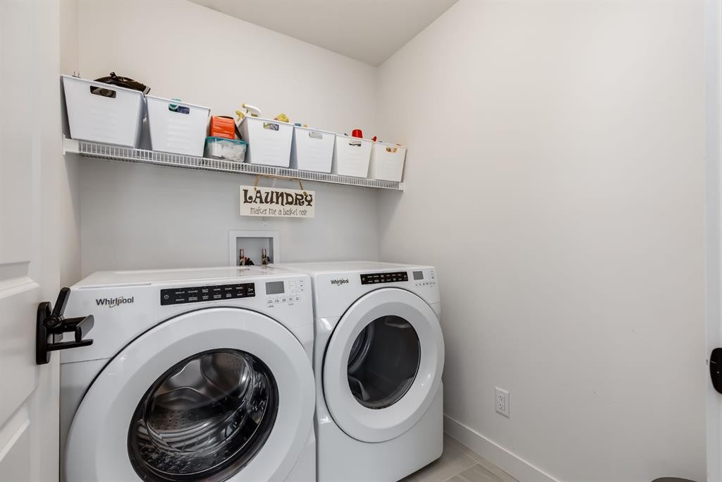 223 Chelsea Heath, Chestermere, AB