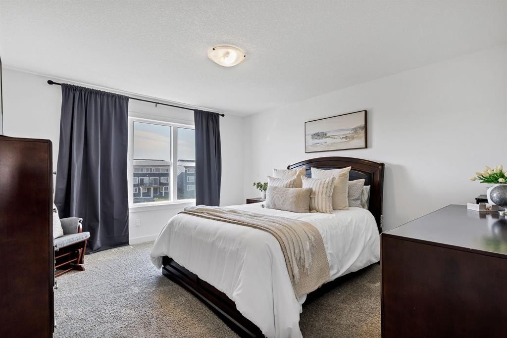 223 Chelsea Heath, Chestermere, AB