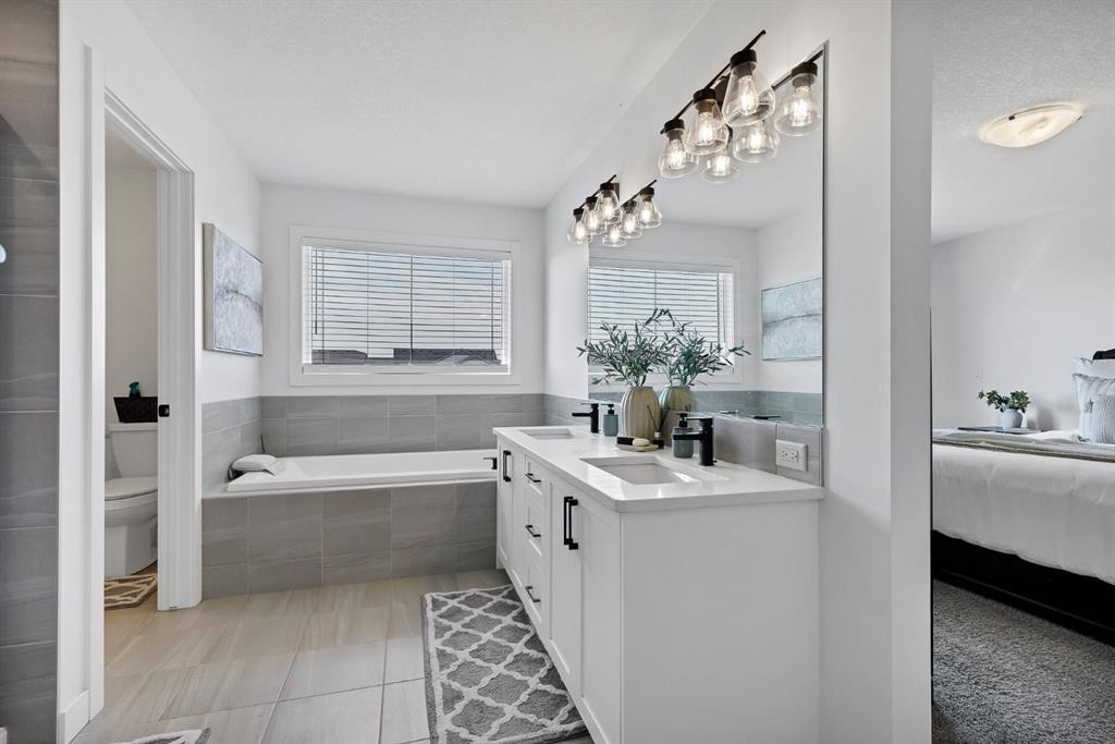 223 Chelsea Heath, Chestermere, AB