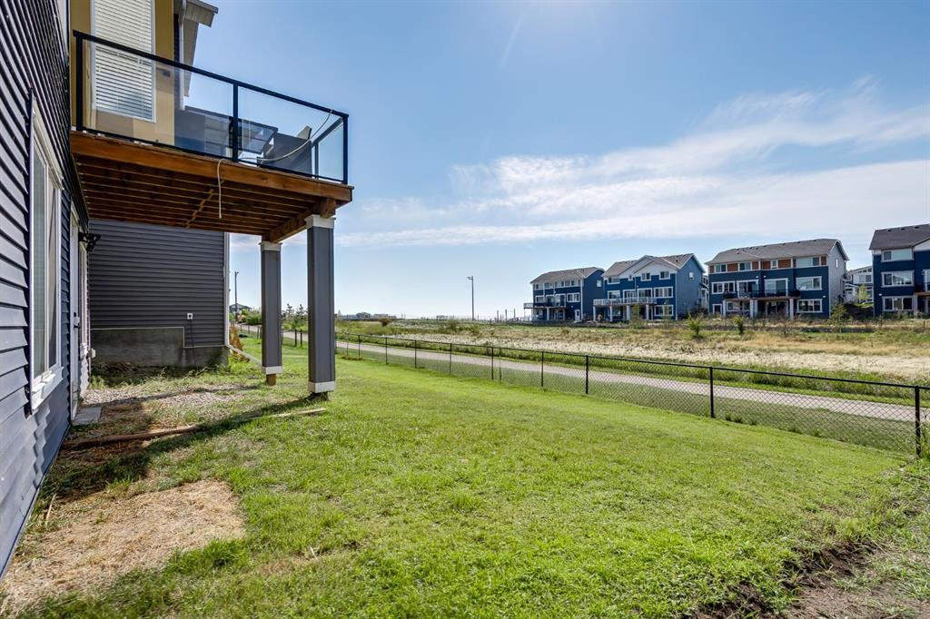 223 Chelsea Heath, Chestermere, AB