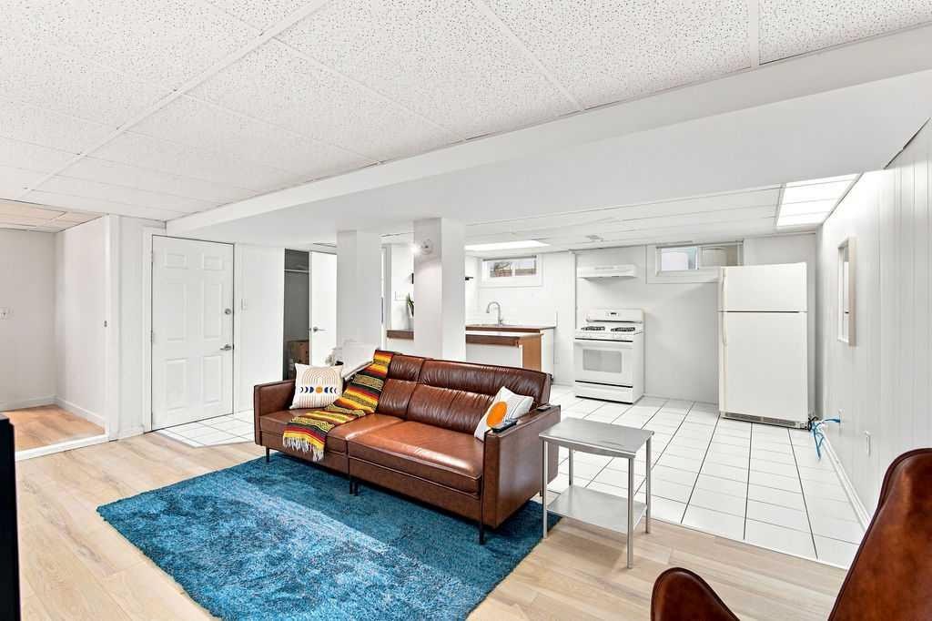7204 5 Street Sw, Calgary, AB