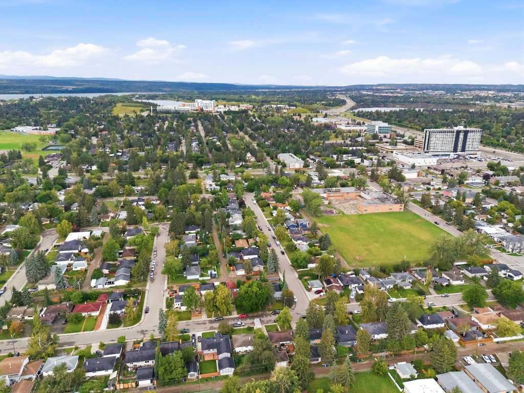 7204 5 Street Sw, Calgary, AB