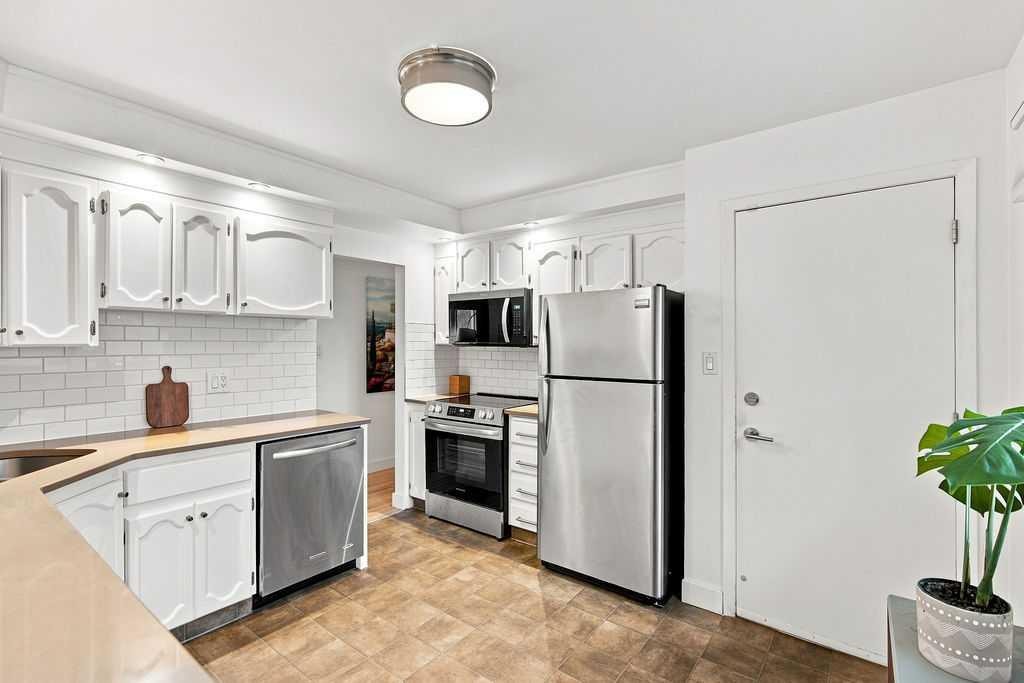 7204 5 Street Sw, Calgary, AB